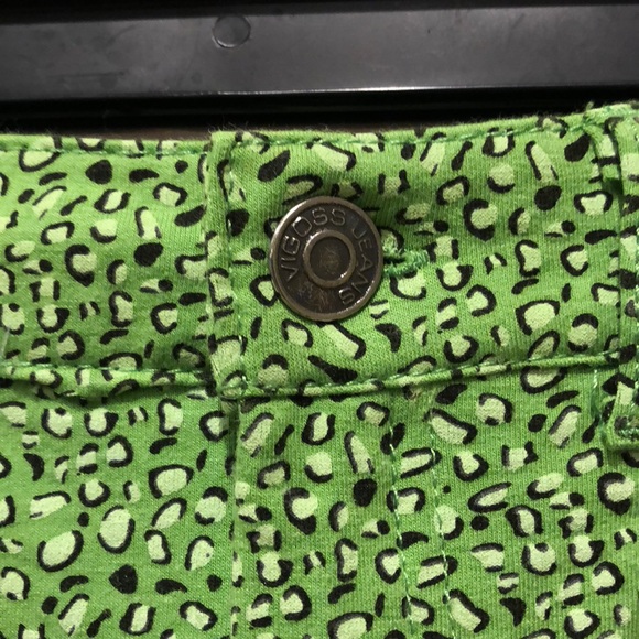 Green Girls Vigoss Shorts - Picture 2 of 7